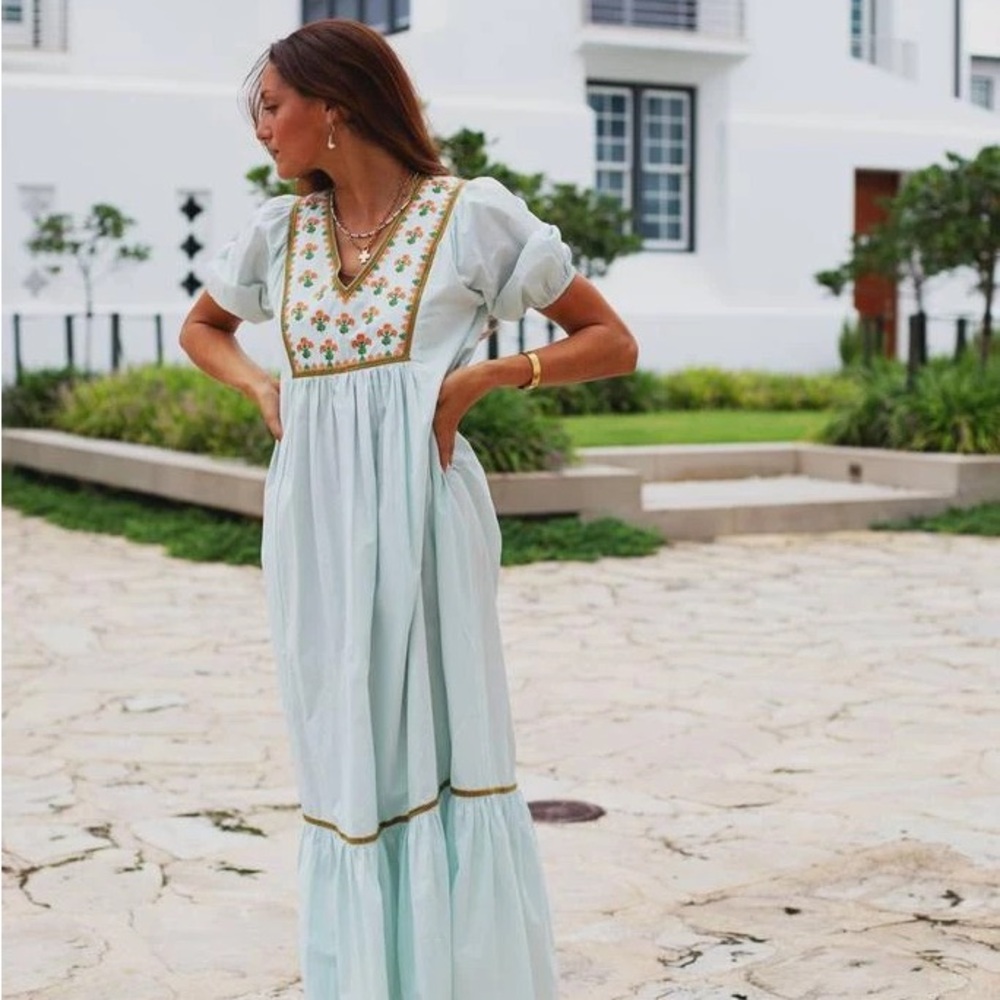 Embroidered V-Neck Puff Sleeve Midi Dress - Pale Blue